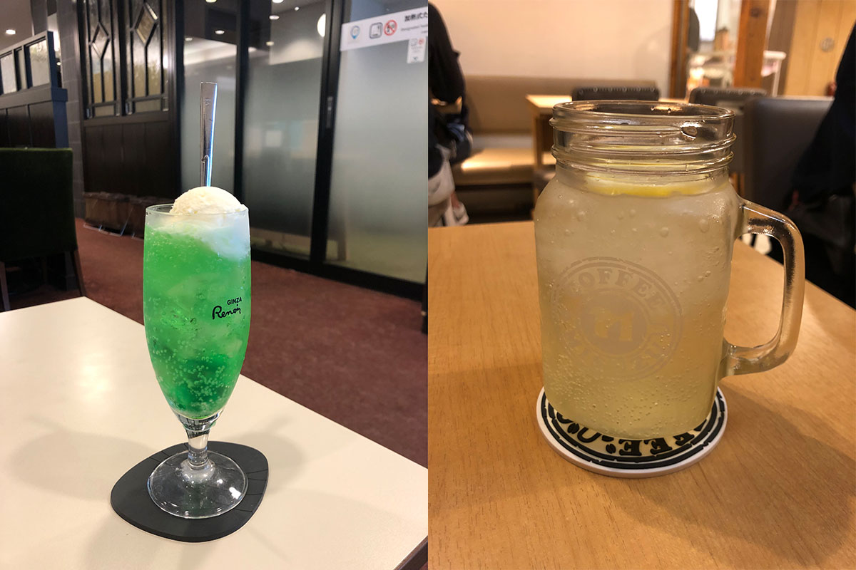 カフェにて